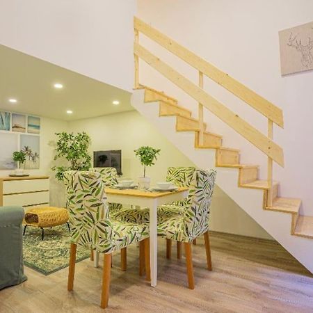 Cosy Flat In Akacfa Str., Aya Apartman Budapest Kültér fotó
