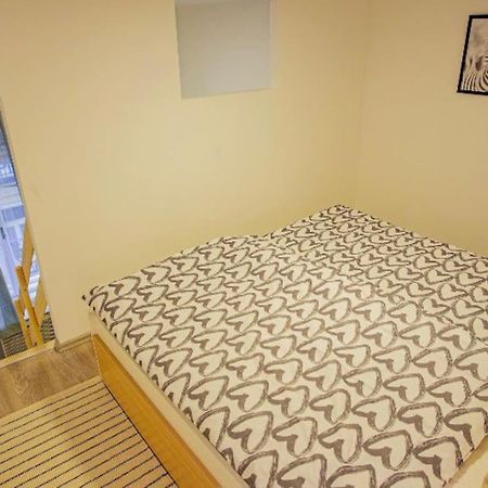 Cosy Flat In Akacfa Str., Aya Apartman Budapest Kültér fotó