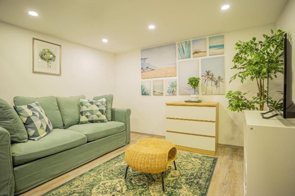 Cosy Flat In Akacfa Str., Aya Apartman Budapest Kültér fotó