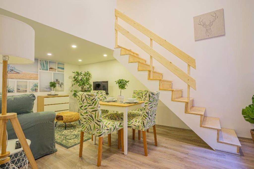 Cosy Flat In Akacfa Str., Aya Apartman Budapest Kültér fotó