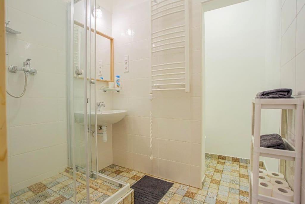 Cosy Flat In Akacfa Str., Aya Apartman Budapest Kültér fotó